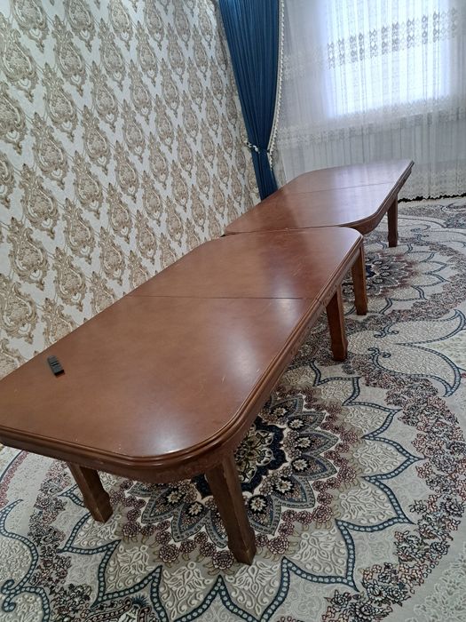 Стол для гостиной