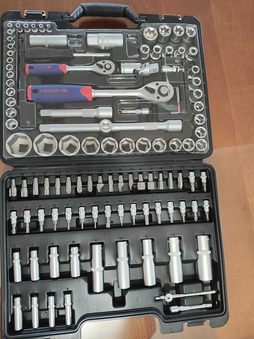 Trusa profesionala scule cu 120 piese tubulare cromate, noua;