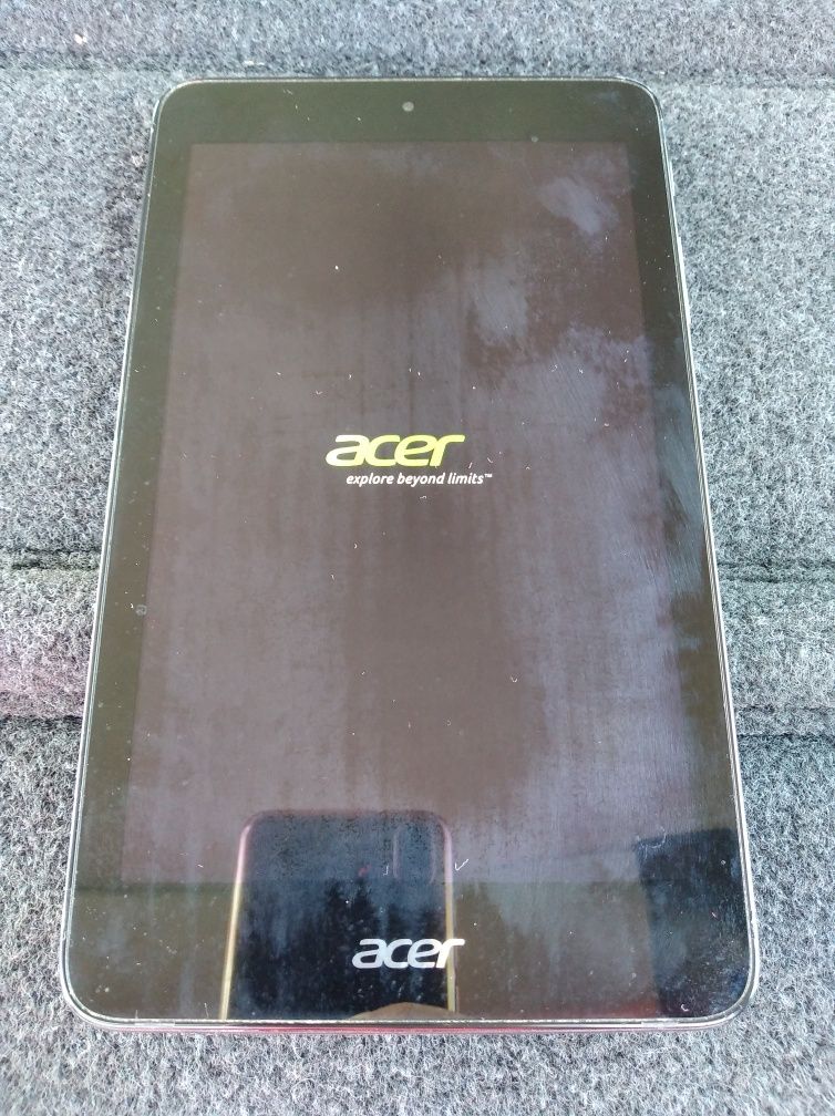 Таблет Acer с клавиатура