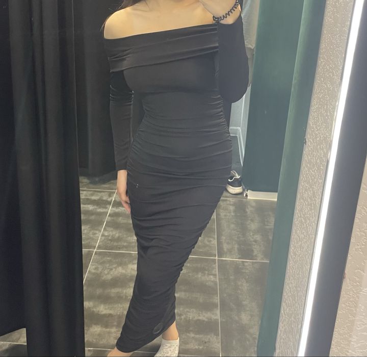 Продаю платье М, почти новое