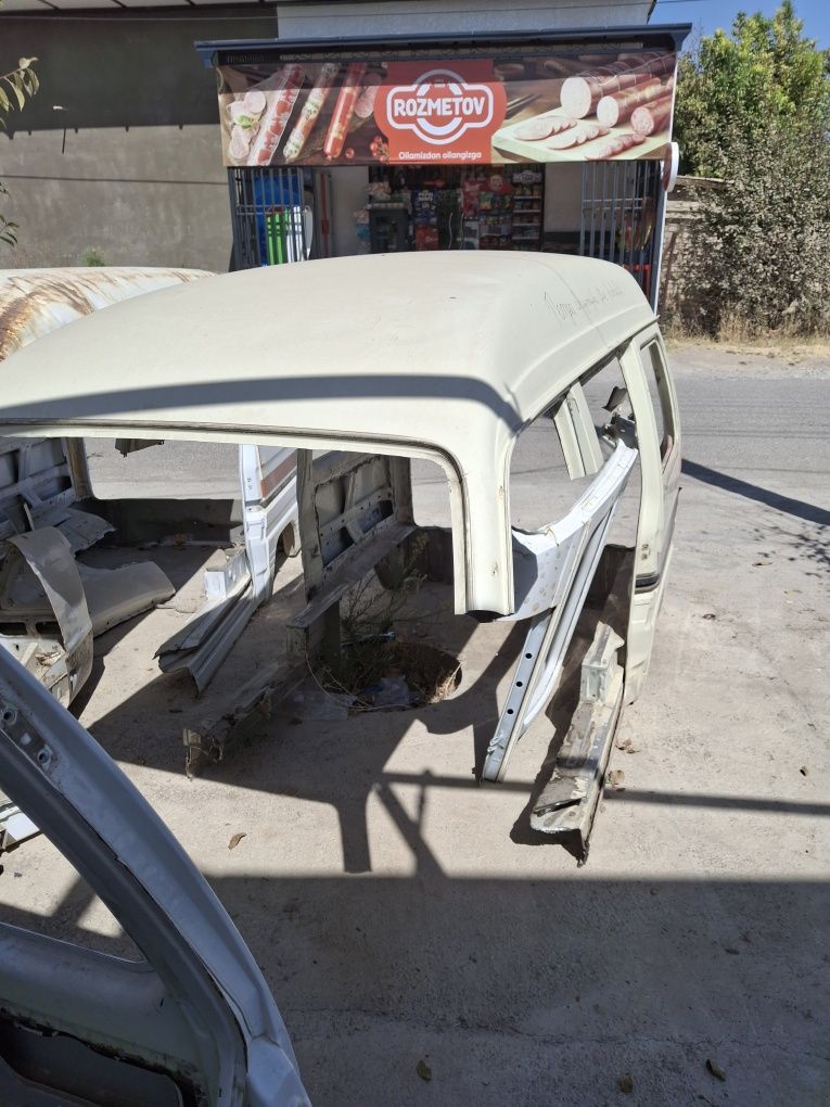 Damas stoykali tom sotiladi