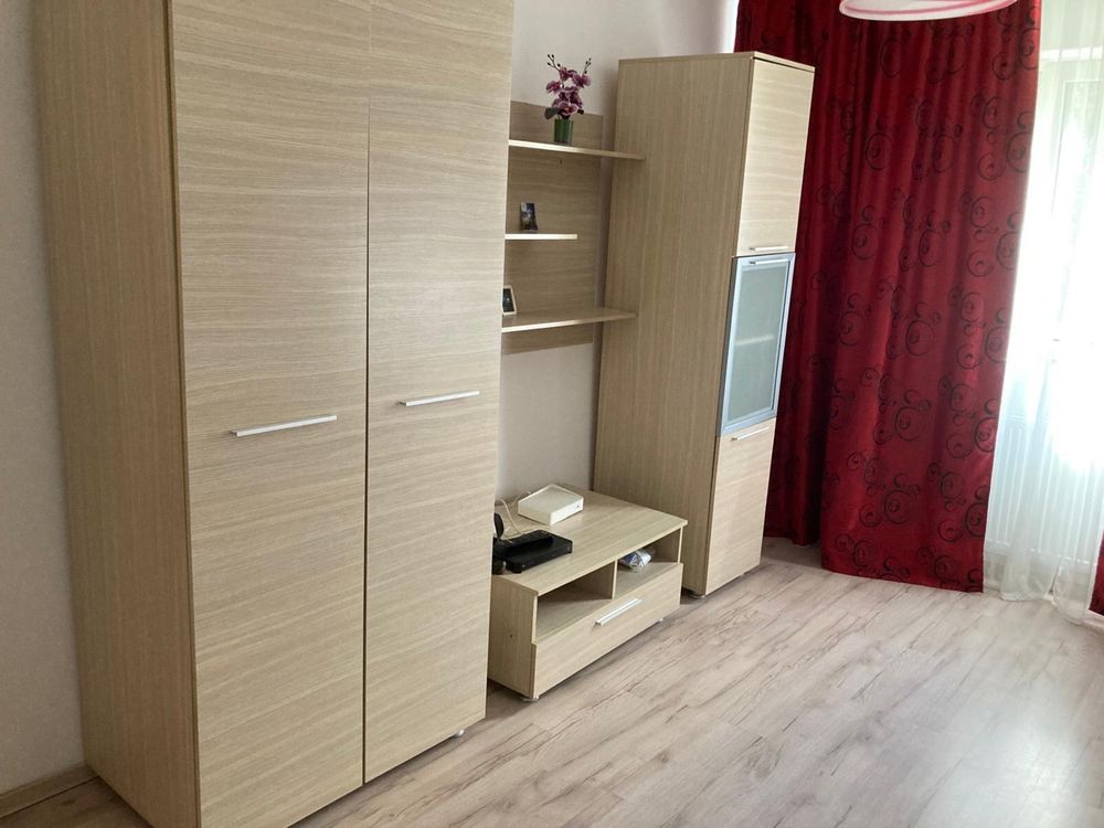Inchiriez apartament