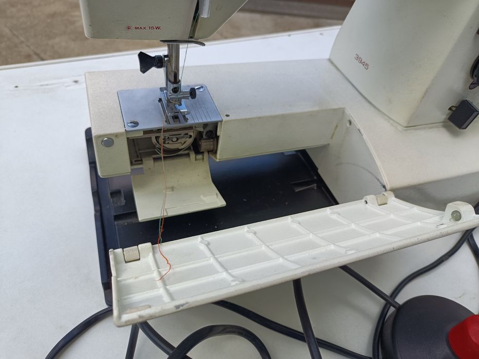 Mașina de cusut Alfa