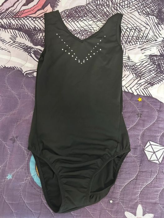 Vand costum de gimnastica 8-9 ani.