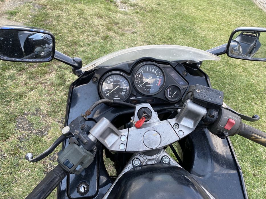 Vând Kawasaki ZX 500