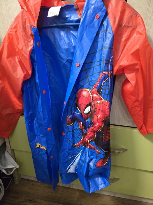 Дъждобран и ветровка