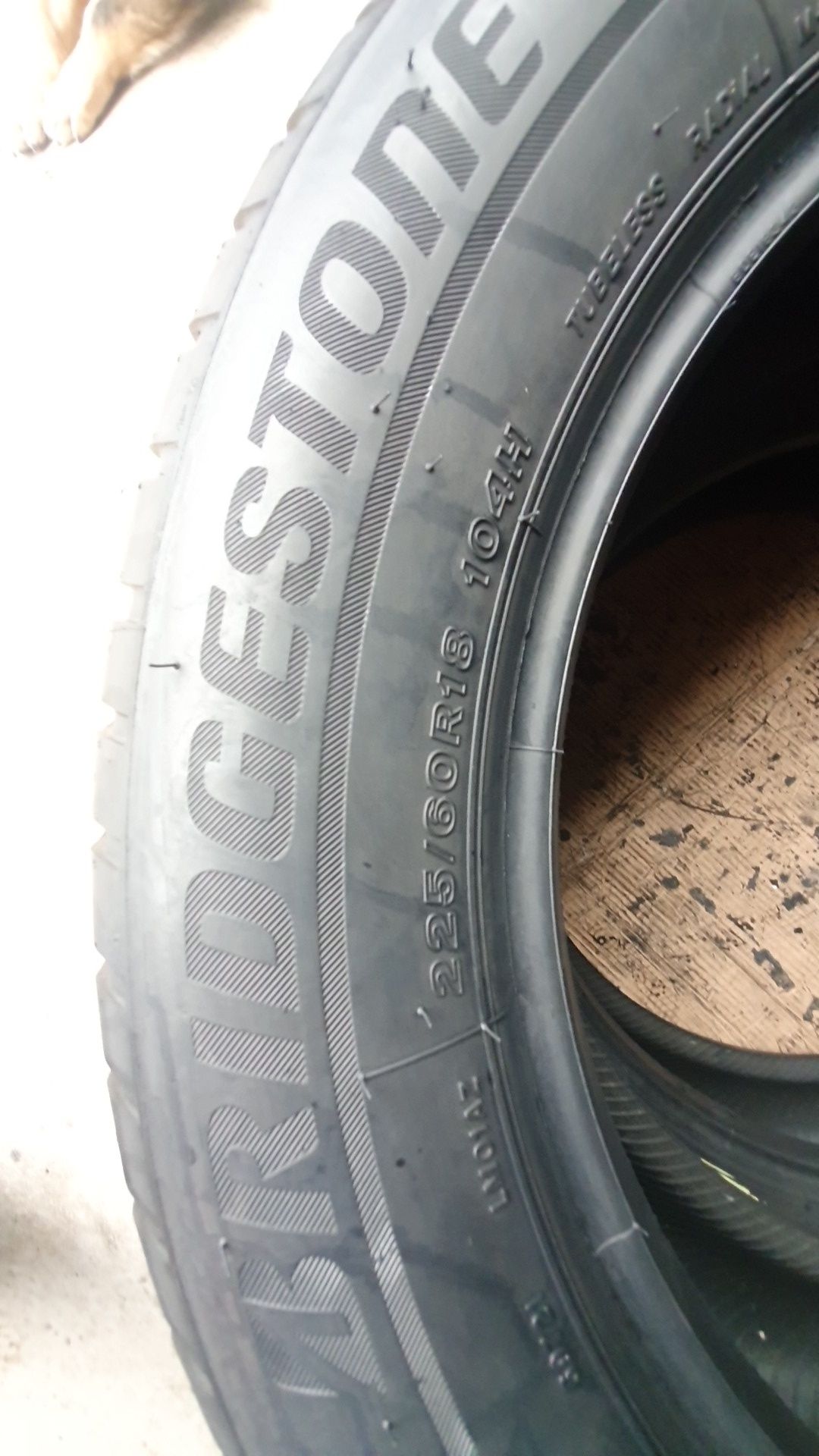 2 Anvelope Bridgestone 225 60 R18  M/S  impecabile DOT 1418