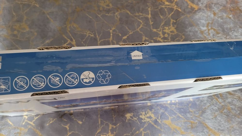 Чисто нов телевизор