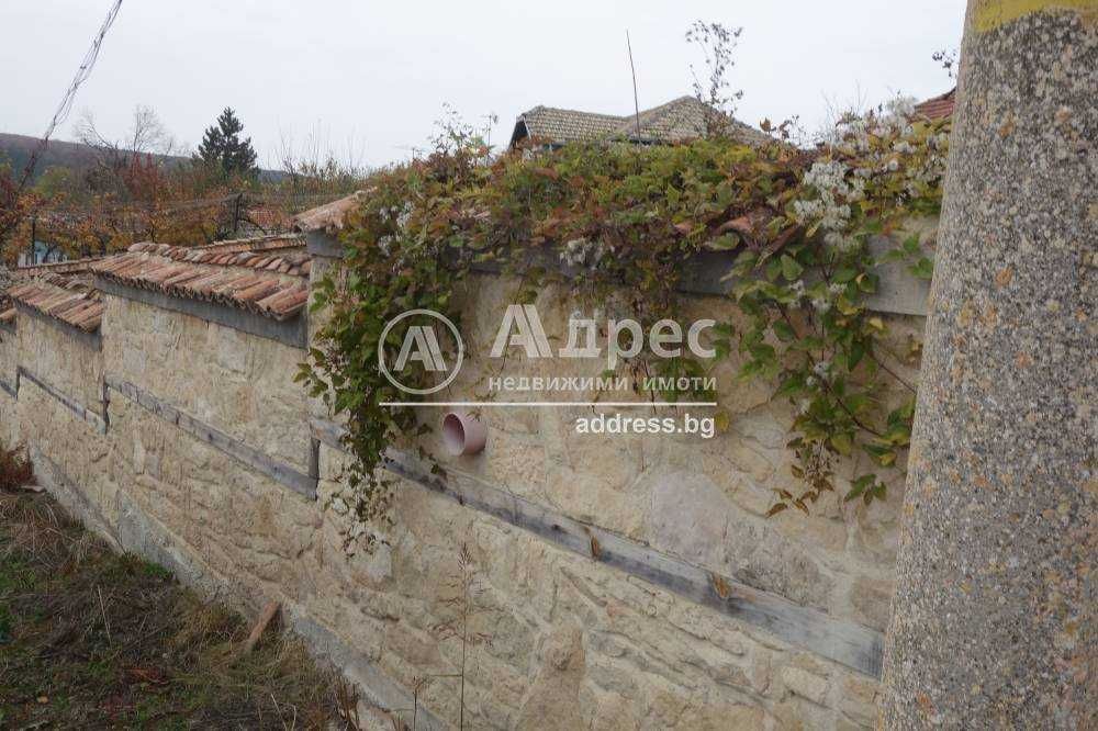 Продава се Къща в с. Пороище, Област Разград - 136 кв.м за 132 €/кв.м - Снимка #2