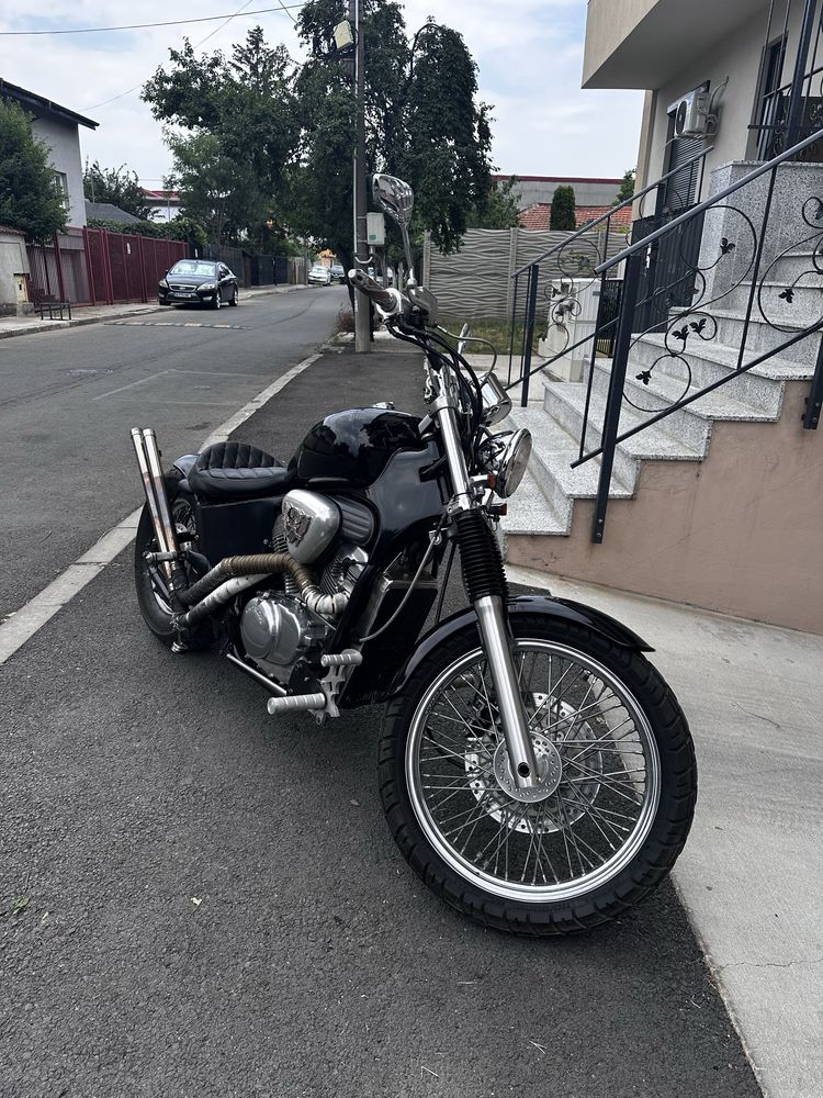 Honda Shadow VT600 bobber
