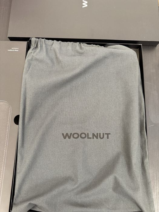 Husa din piele premium, pentru Macbook Pro 16’ - WOOLNUT