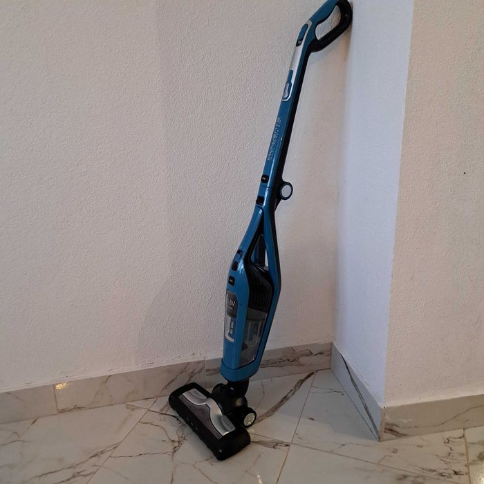 Безкабелна прахосмукачка ROWENTA Dual force 2in1