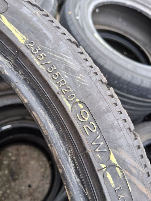 235 35 20 MICHELIN 2бр зимни дот 2020г