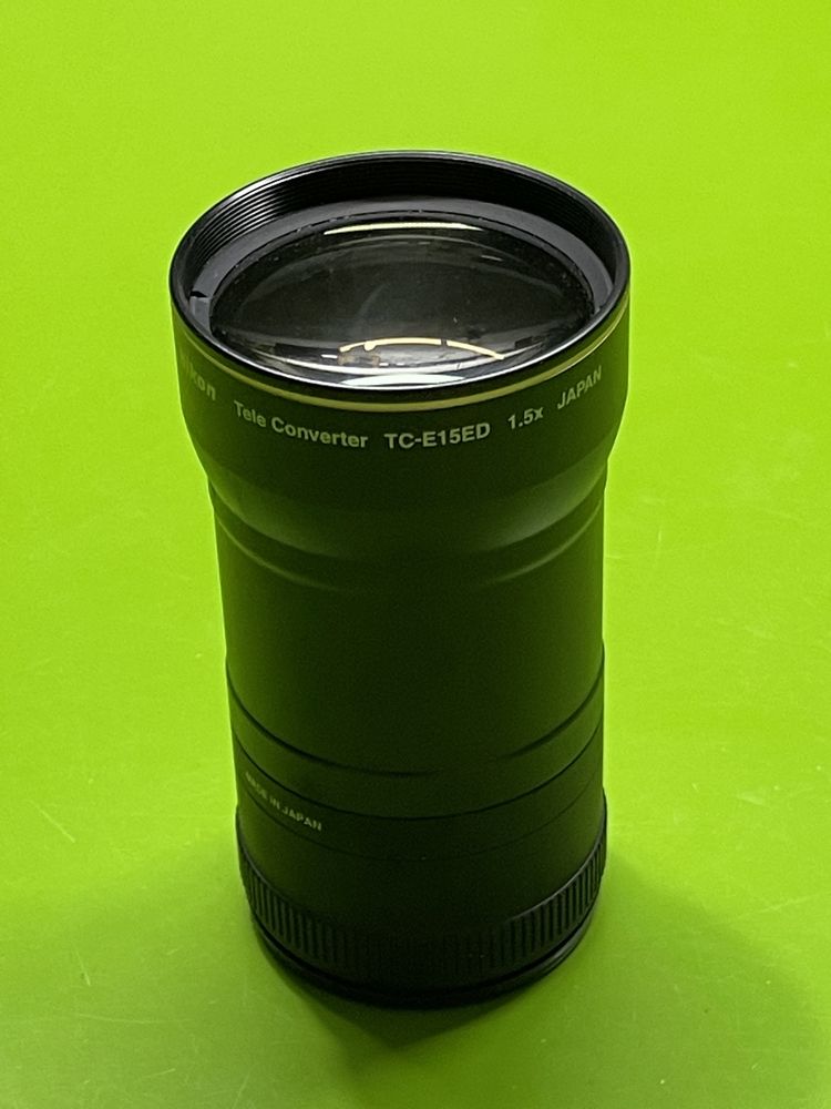 Vand adaptoare zoom si wide pentru aparat foto Nikon
