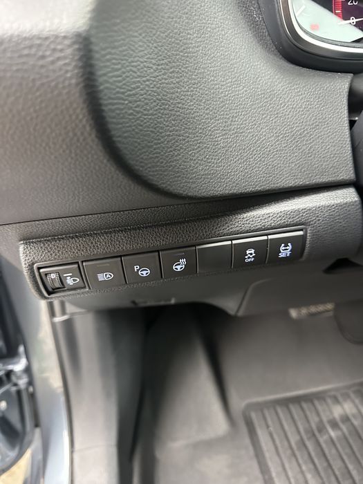 De vanzare Toyota Corolla hybrid in garantie propietar ca si nouă!