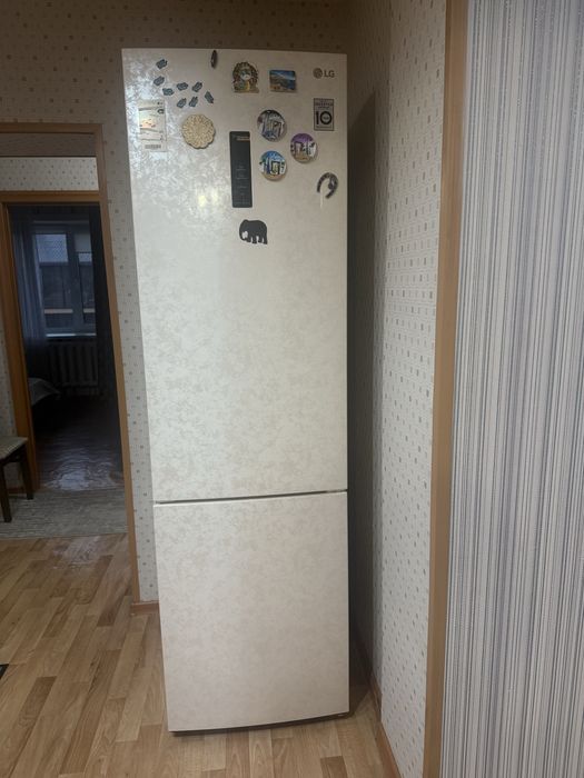 Срочно! Продам холодильник LG