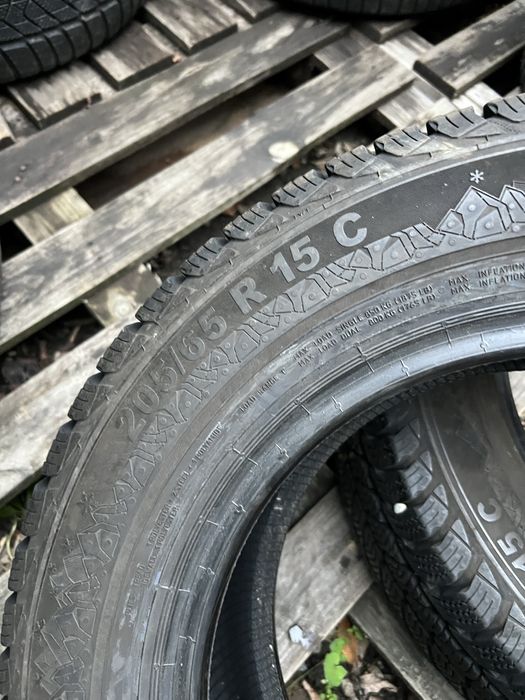 Cauciucuri iarna 205/65/15C Semperit 2023