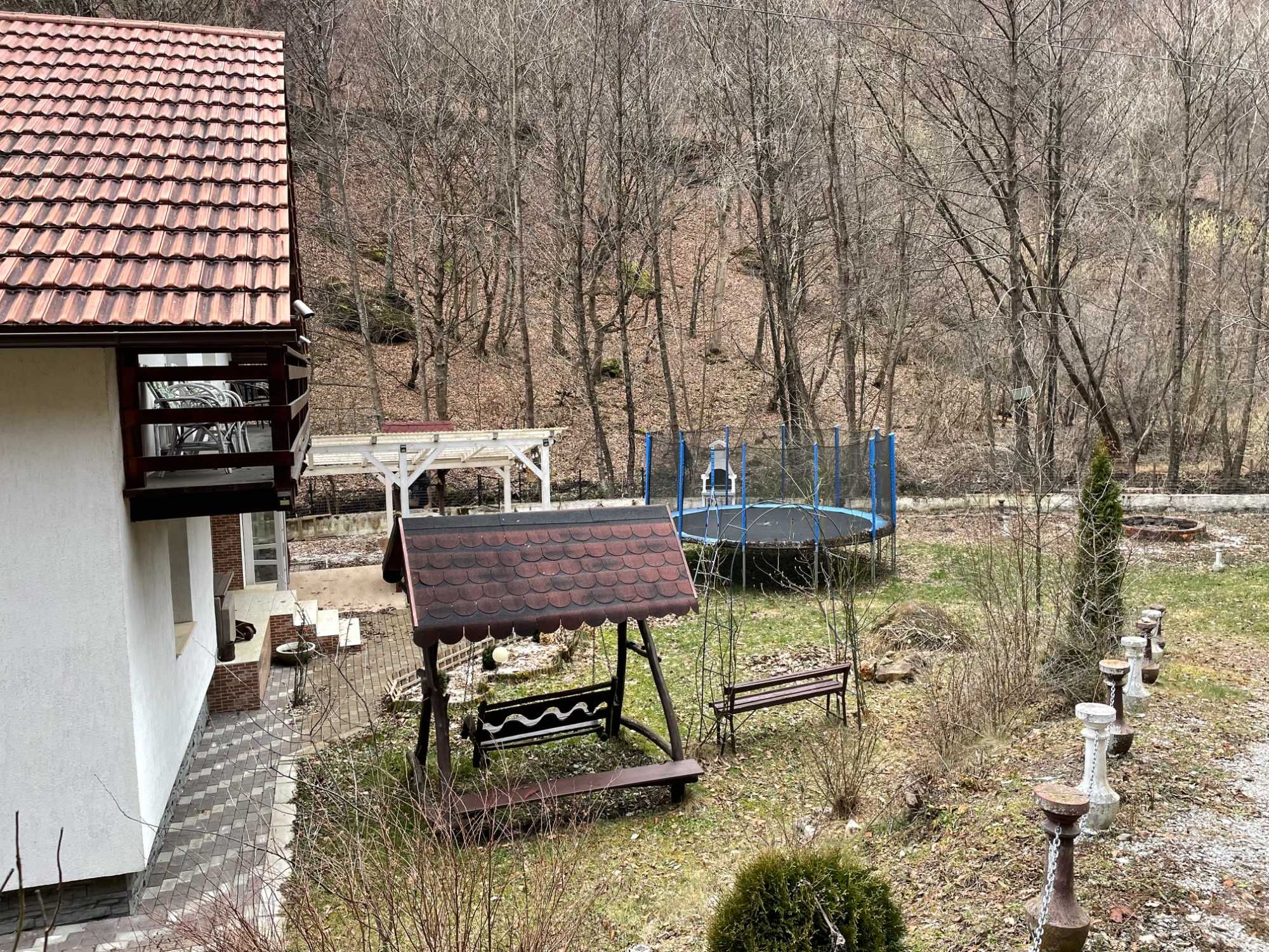 Casa de Vacanta în Govăjdia: Refugiul Tău în Inima Naturii!