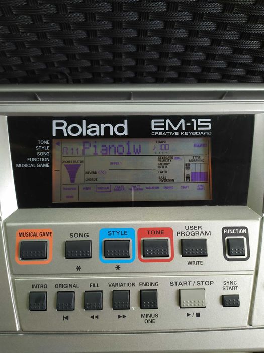 Синтезатор Roland EM 15