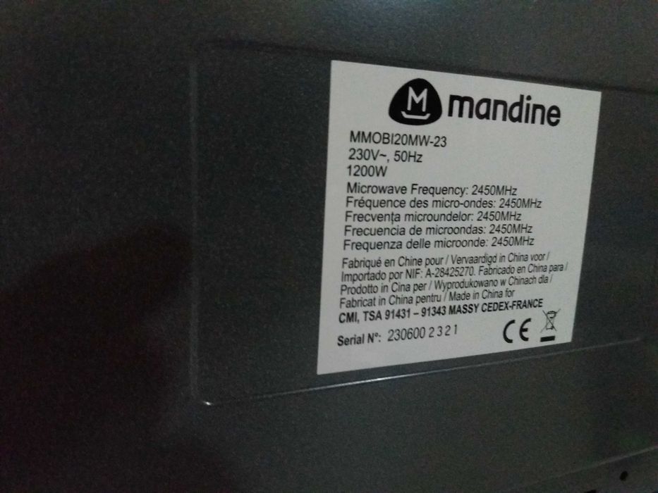 cuptor cu microunde incorporabil nou