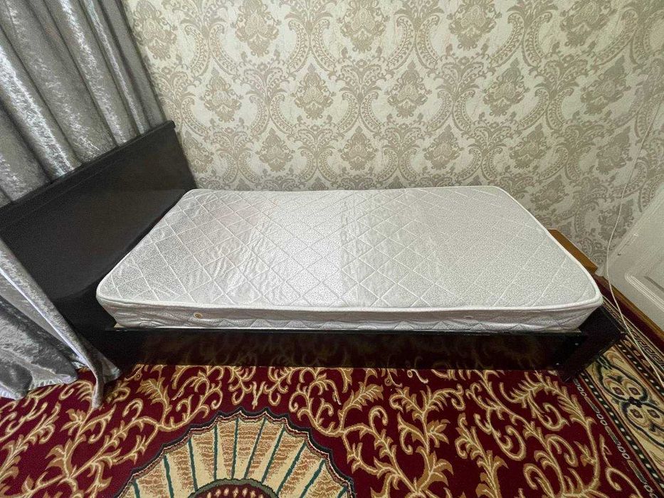 Kravat sotiladi  2x1 m