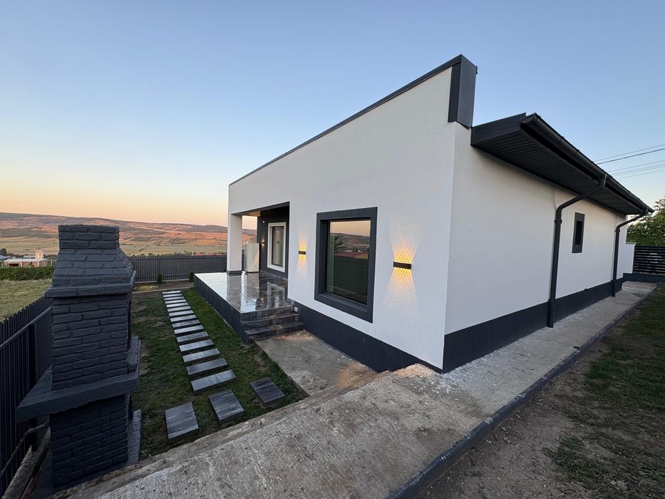 Casă nouă individuală cu 4 camere în stil modern - zona Cartier Vaslui