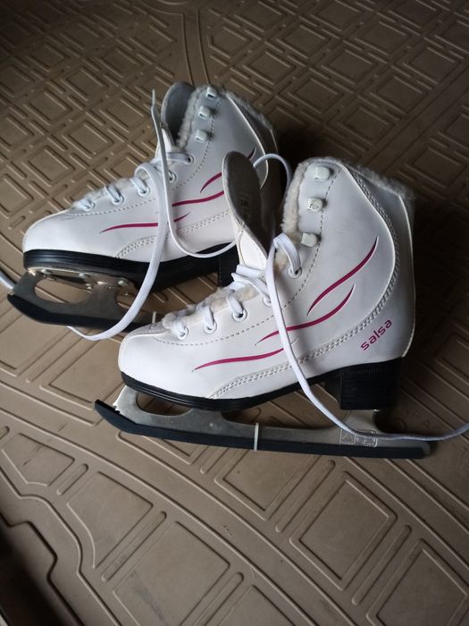 Коньки женские 29 размера, утепленные