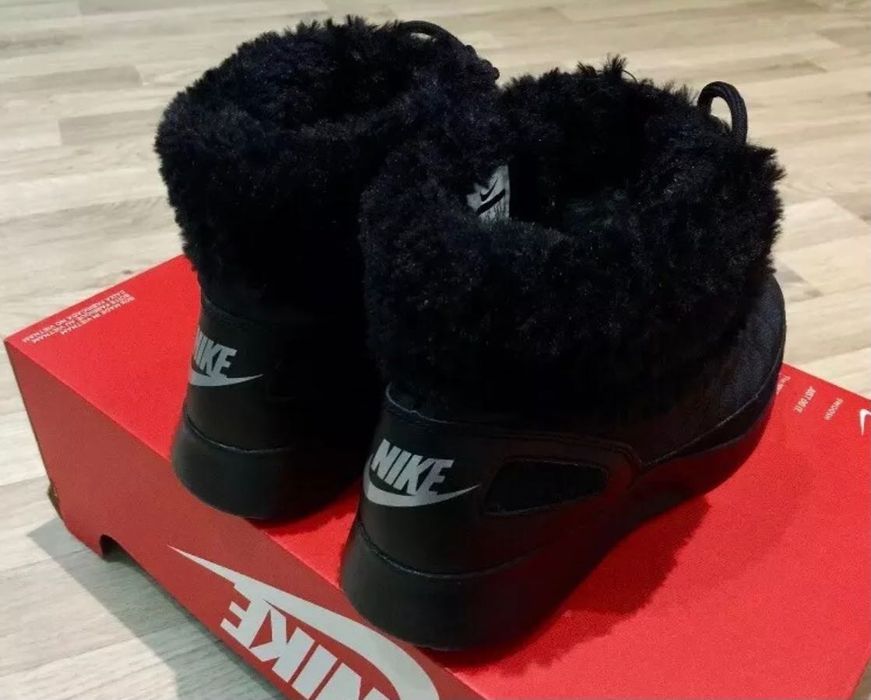 NIKE Kaishi дамски боти номер 40,5