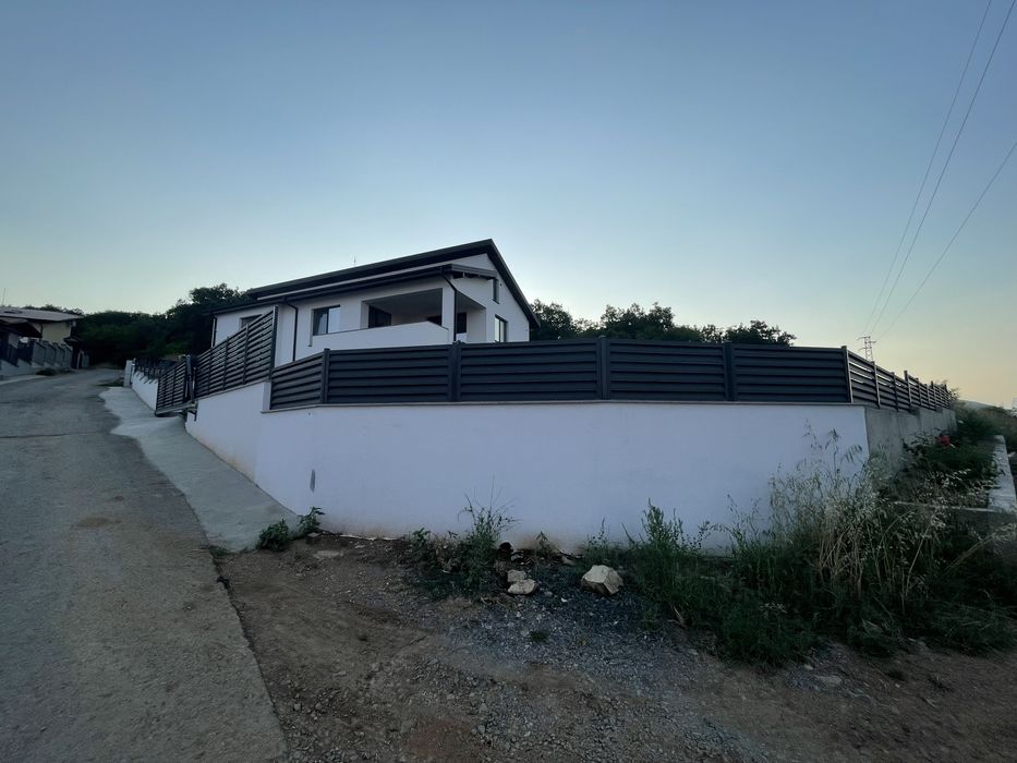 Оградни пана тип щора