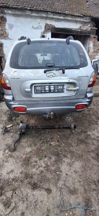 Dezmembrez Hyundai santa fe 2l 4×4 2003 cutie manuala