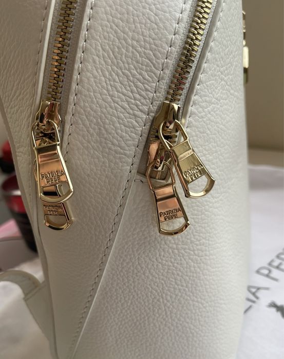 Patrizia Pepe - дамска раница 100% Естествена кожа ( Нова с етикети )