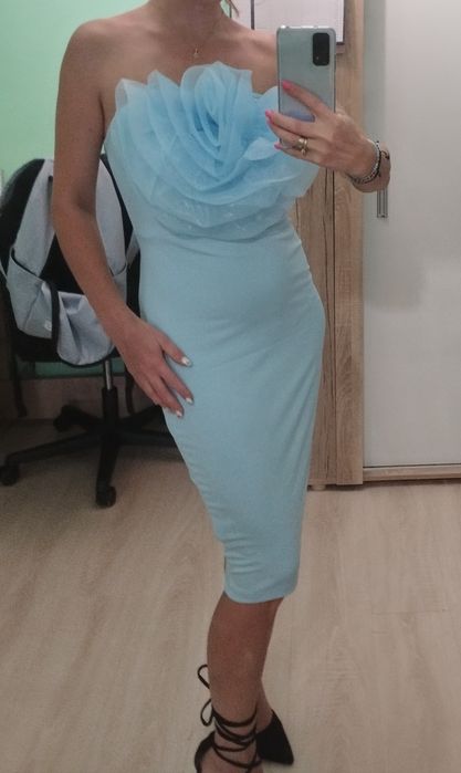 Дамски рокли с голяма роза