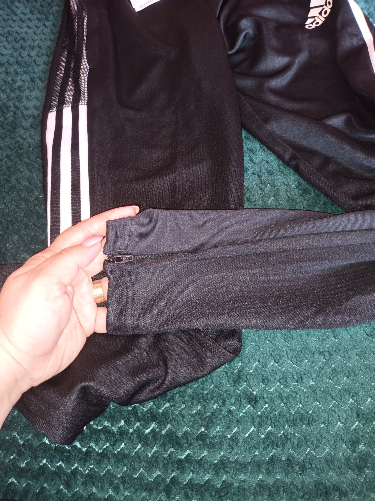 Pantaloni sport,Adidas noi