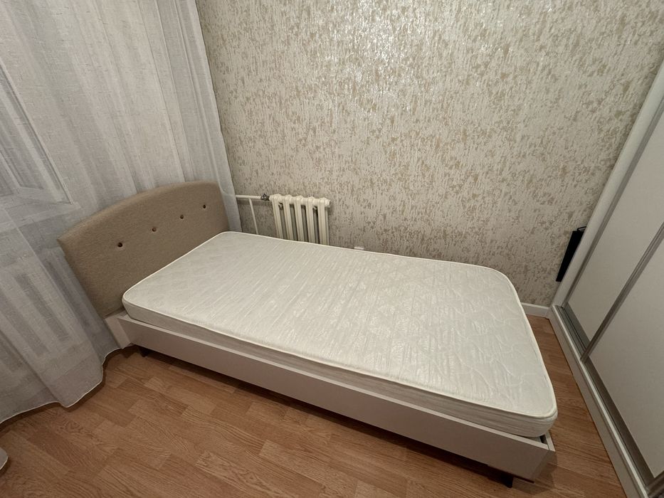 кровать 90x200 с матрасом