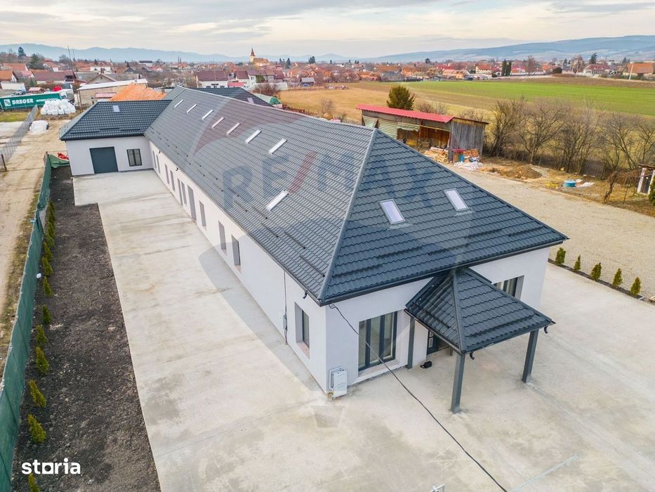 COMISION 0 | Hala moderna si incalzita | curte betonata | 2 niveluri |