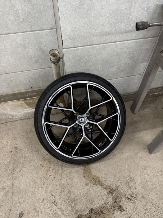 Продам диски с резиной R17 HRE