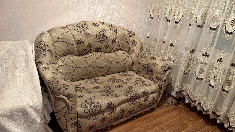 Отдам                даром.              малый.                  диван