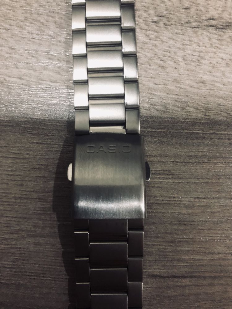 Уникадьные часы CASIO AWM-880
