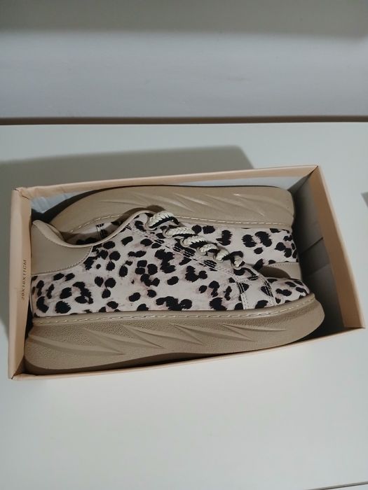 Încălțăminte dama.