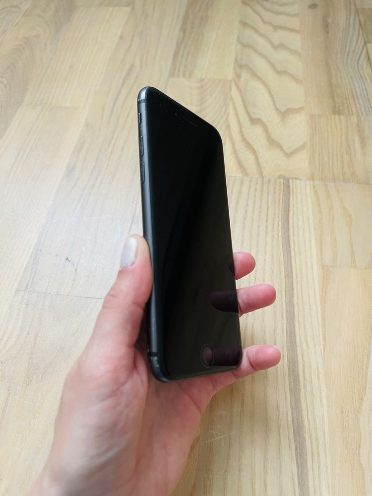 Iphone 8 utilizat, culoare negru