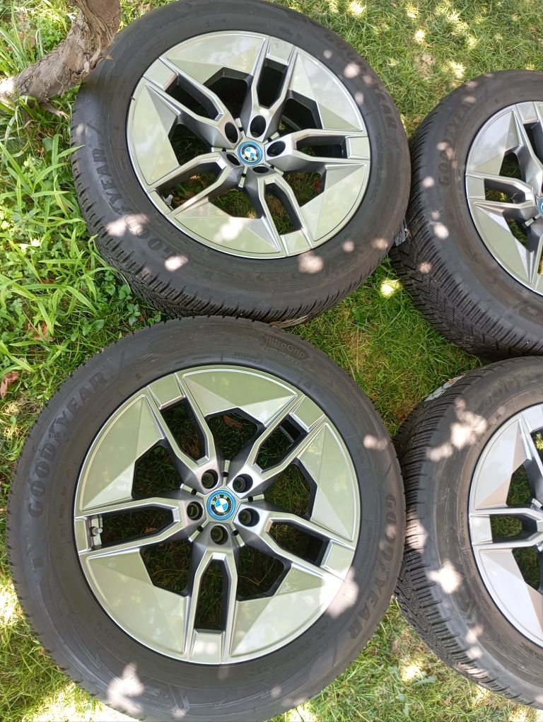 20"Оригинални джанти с зимни гуми BMW iX 20