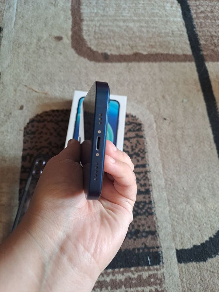 Iphone 12 с гарантие