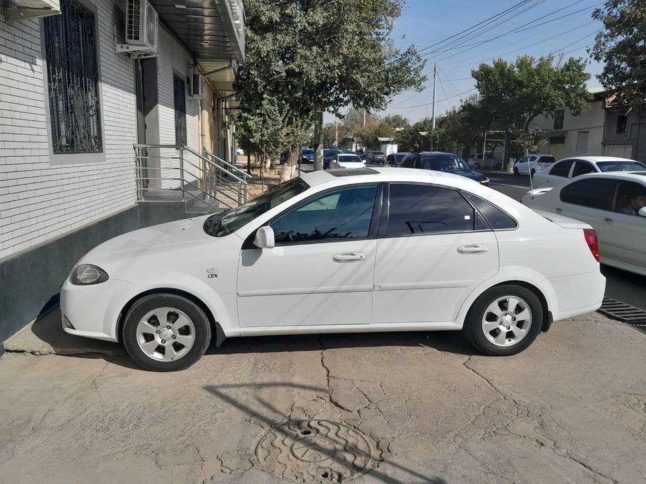 Chevrolet Gentra avtomat