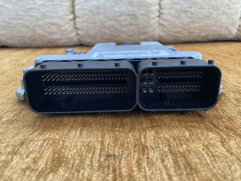 Calculator / Ecu motor BMW Seria 3 4 F30 F31 F32 F33 F34 F36 : 8582155