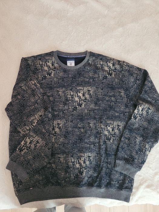 Мъжки лек пуловер тъмно синьо с бежово