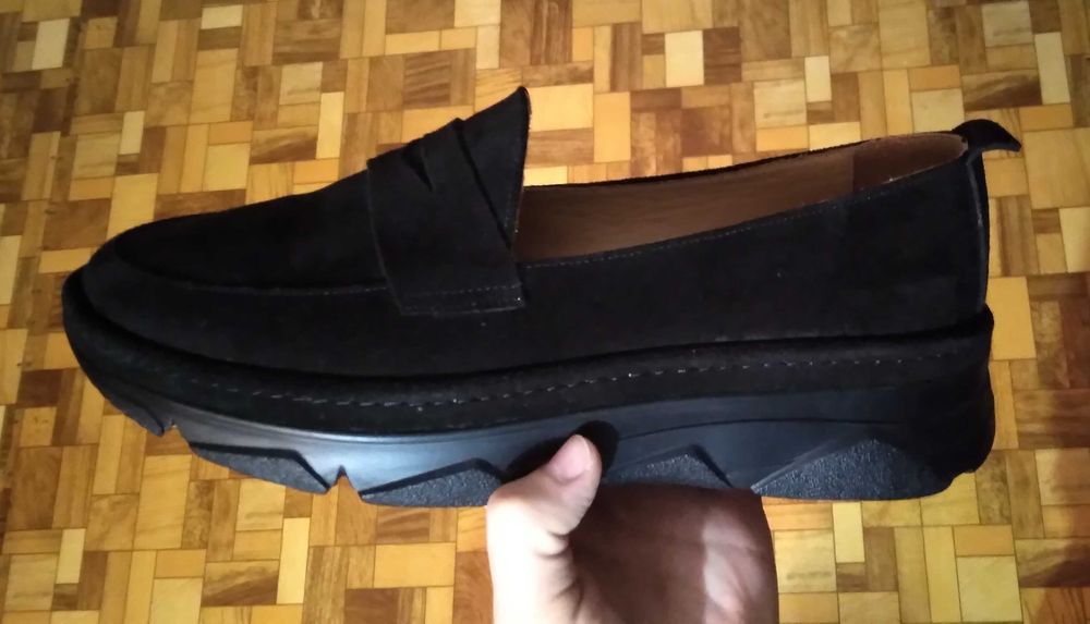 Женские лоферы замшевые