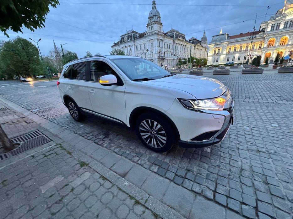 Mitsubishi Outlander 2.0i 4WD Instyle CVT AS&G S46