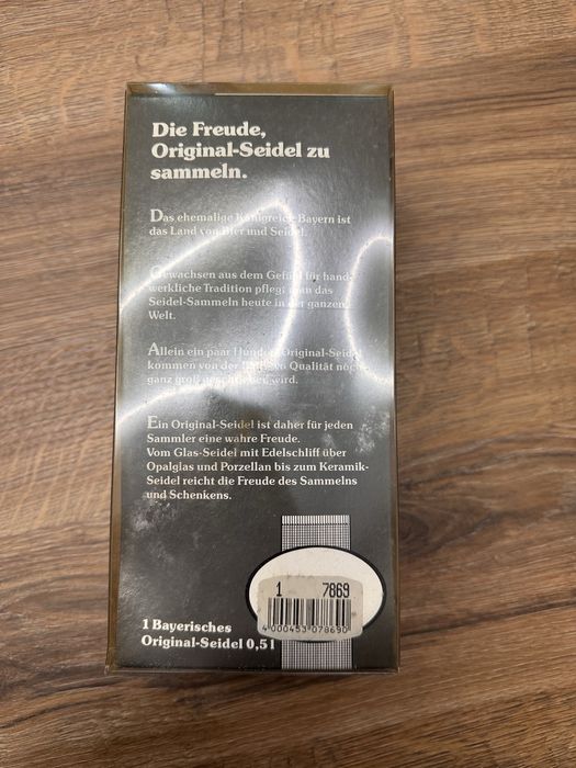 Vand halba veche din sticla picatat manual 500ml cu capac zinc