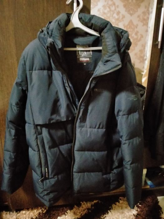 Пуховик оригинал мужской  52 р