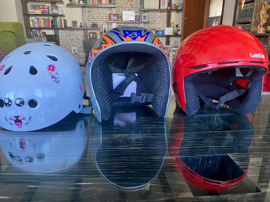 Vand 2 casti de ski – bonus casca bicicleta!!!